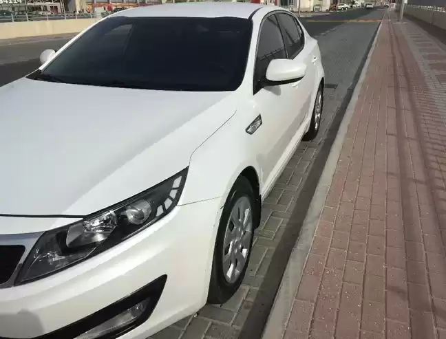 Utilisé Kia Optima À vendre au Doha #5202 - 1  image 